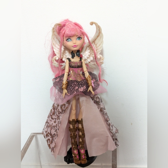 Ever After High Thronecoming C. A. Cupid Doll 2013 Mattel And Accessories, Stand - Picture 1 of 16